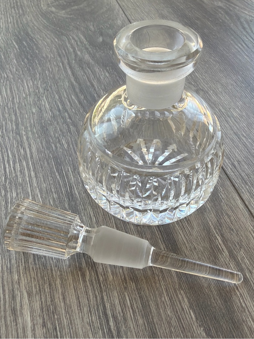 Clear Crystal Glass Decanter with Stopper - Clear